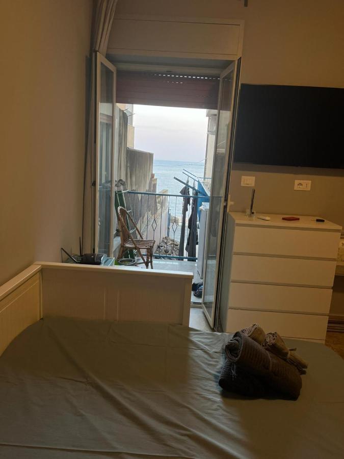 Apartamento Camera Luna Fronte Mare Aci Trezza Aci Castello Exterior foto