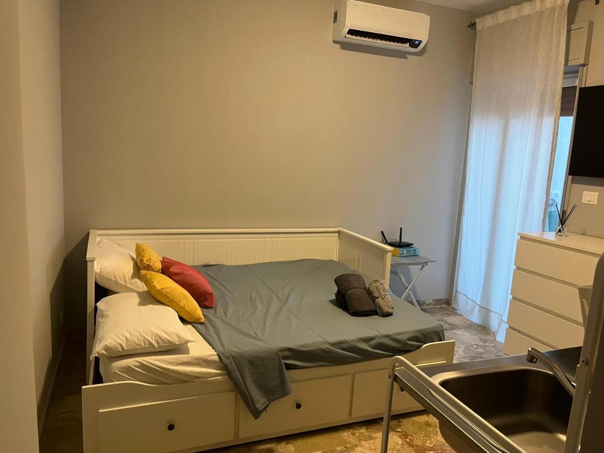 Apartamento Camera Luna Fronte Mare Aci Trezza Aci Castello Exterior foto